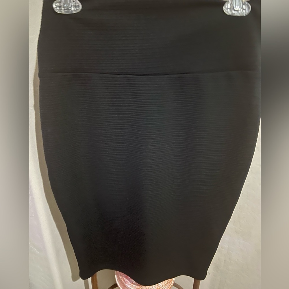 Silhouette NYC Large Black Pencil Skirt ❤️